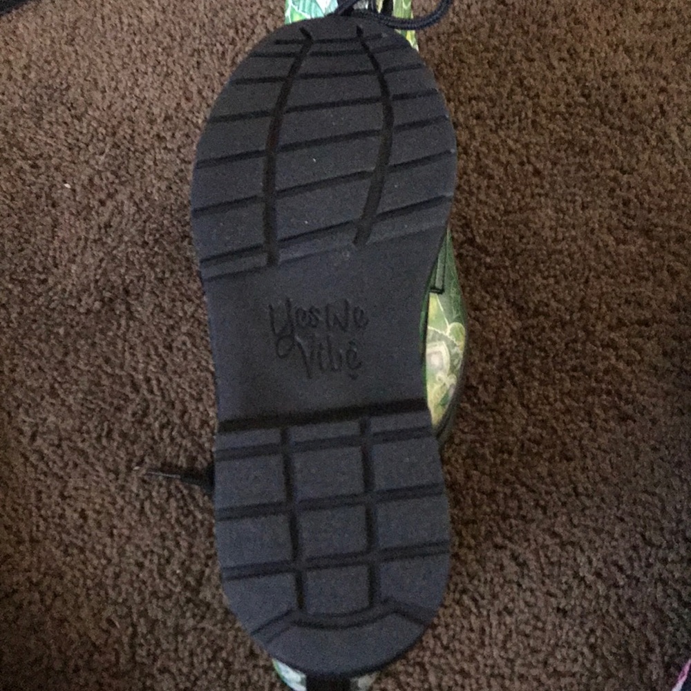 8.5 Yes We Vibe Boots - Picture 3 of 4